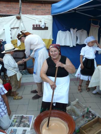 Usos y Costumbres, 2011, (68) Jabonera, Julia